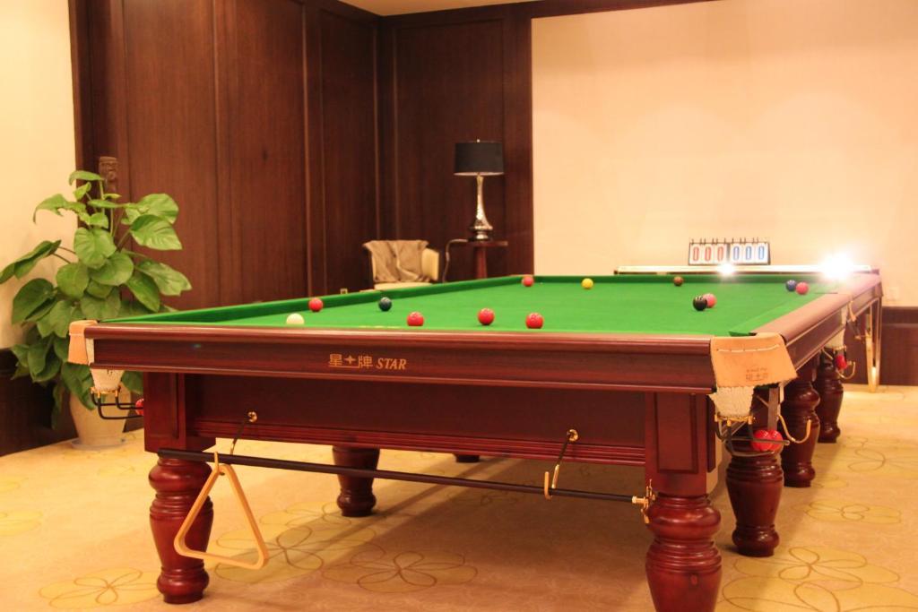 Landison Green Town Hotel Xinchang Luaran gambar
