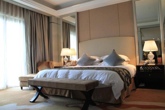 Landison Green Town Hotel Xinchang Bilik gambar