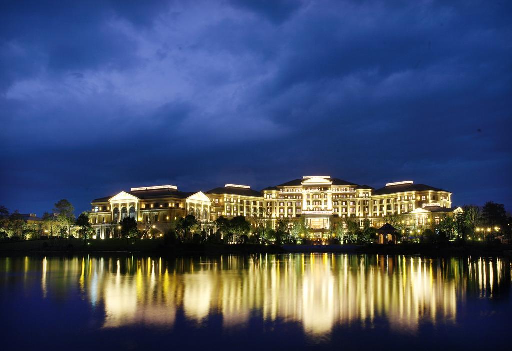 Landison Green Town Hotel Xinchang Luaran gambar